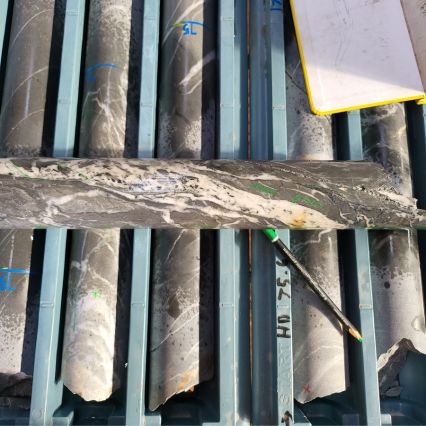 high-recovery-core-samples-Bendigo 426 x 426 High-recovery diamond drill core samples from a mineral exploration site near Bendigo.
